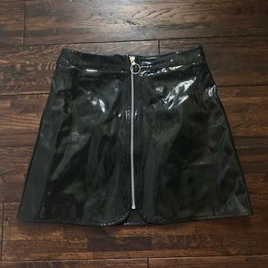 Glossy Faux Leather Zipper Skirt